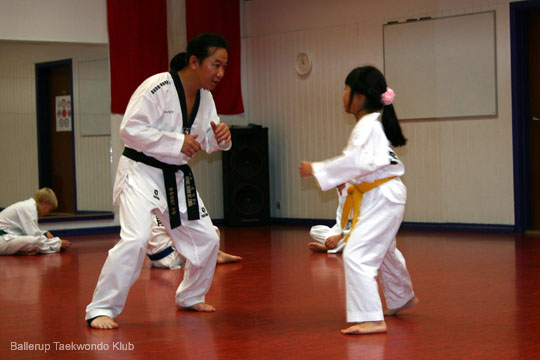 Training_Thuy_2005-09-04_030