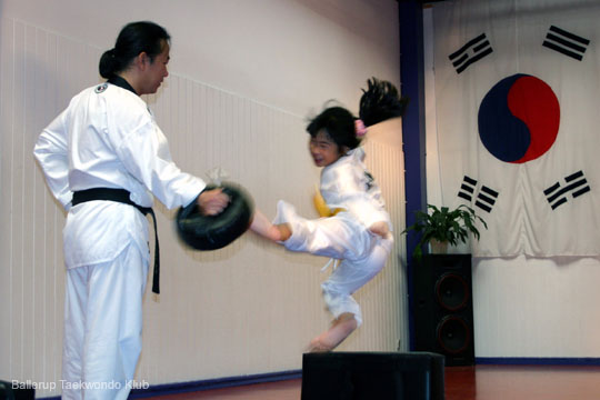 Training_Thuy_2005-09-04_068